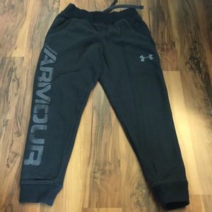 boys black skinny joggers